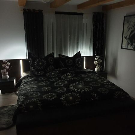Martin'S Ferienwohnung 林区富尔特 外观 照片