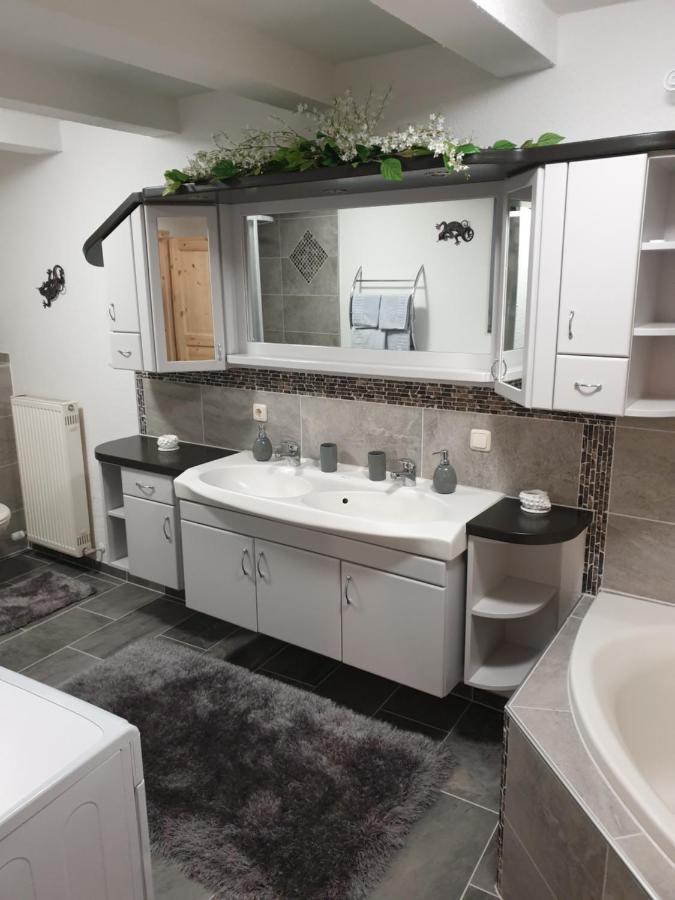 Martin'S Ferienwohnung 林区富尔特 外观 照片