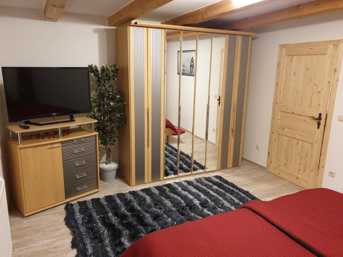 Martin'S Ferienwohnung 林区富尔特 外观 照片